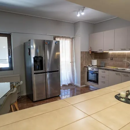 شقة Spacious Apt! Glyfada Downtown! Next To The Beach! أثينا